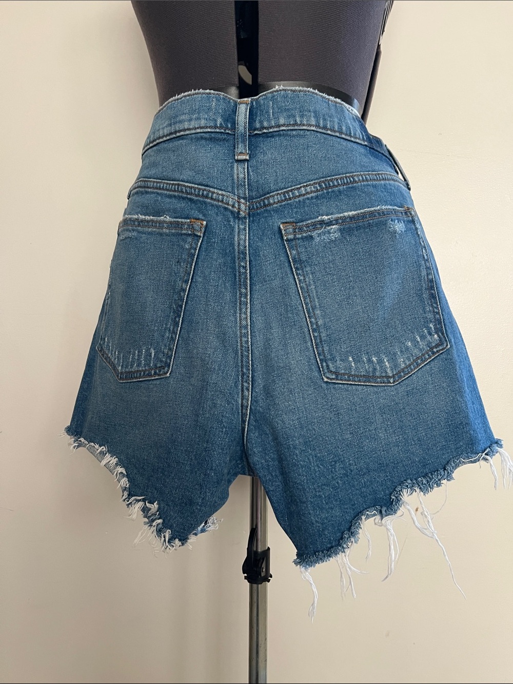 Abercrombie & Fitch Distressed Blue High-Rise Denim Shorts - Picture 4 of 5